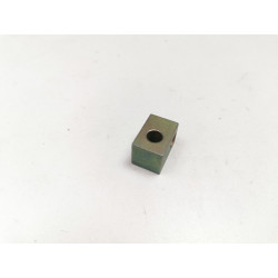 ELEMENT ZACISKOWY, PODPÓRKA OSPRZĘT ALTERNATORA OPEL ASTRA-F OE 90467210