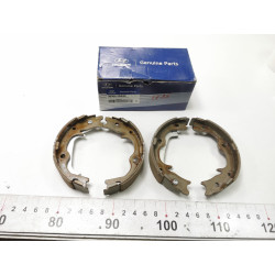 Szczęki hamulcowe hamulca postojowego tył Hyundai IX35 2010- OE 58305 2SA30