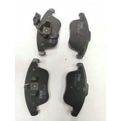 KLOCKI HAMULCOWE PRZÓD Z CZUJNIKIEM TRW GDB1814