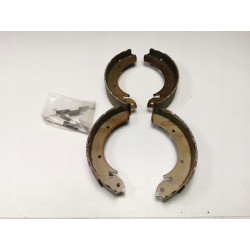 Szczęki hamulcowe tył LUCAS Nissan Trade OE 06905320-0