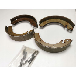 Szczęki hamulcowe tył LUCAS Nissan Trade OE 06905320-0