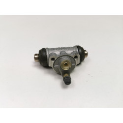 Cylinderek hamulcowy tył Nissan Sunny Bluebird OE 44100-17C13