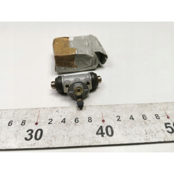 Cylinderek hamulcowy tył Nissan Sunny Bluebird OE 44100-17C13