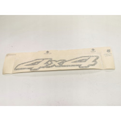 Emblemat Oznaczenie 4x4 Nissan Navara D22 OE 99098VK410 99098-VK410