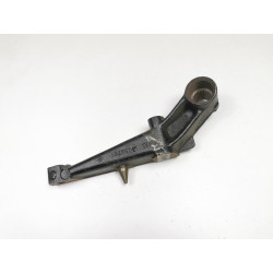 Nawias prawy belka tył FORD Fiesta 1989-1996 OE 6691895