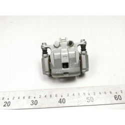 ZACISK JARZMA HAMULCOWEGO LEWY Z KLOCKAMI HITACHI D1305 B