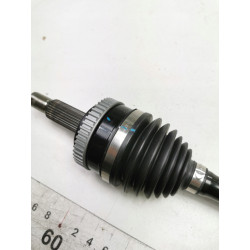 PÓŁOŚ NAPĘDOWA PRZÓD PRAWY HYUNDAI IX35 OE 49501 2Y250