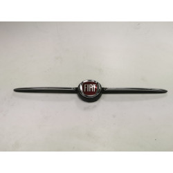 ATRAPA GRILL ZNACZEK FIAT 500 LIFT 2015-21 OE 735637413