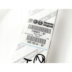 Listwa drzwi tylnych prawych Fiat 500L od 2017 OE 735662221