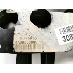 Wspornik błotnika lewy przód Audi 100 A6 OE 4A0805869B