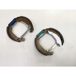 Zestaw, szczęki hamulcowe tył REQUAL Renault Twingo I 90R-01442/010 RSK007