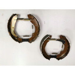 SZCZĘKI HAMULCOWE TYŁ Z CYLINDERKIEM CITROEN C25 C35 OE 4241.4T