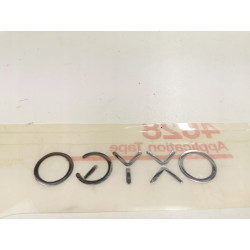 MONOGRAM ZNACZEK DRZWI PRAWYCH PRZEDNICH PEUGEOT 307 OE 8665 QV