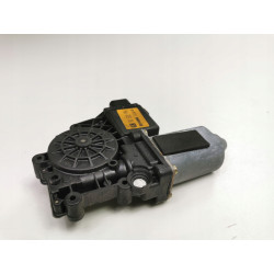 SILNIK PODNOSZENIA SZYB PRAWY PRZÓD OPEL CORSA B OE 6207010 90520194