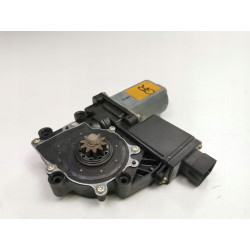 SILNIK PODNOSZENIA SZYB PRAWY PRZÓD OPEL CORSA B OE 6207010 90520194