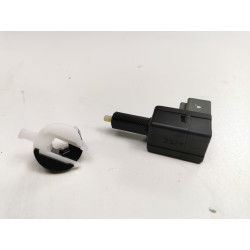 WŁĄCZNIK ŚWIATEŁ STOP HYUNDAI ACCENT SONATA I30 OE 93810 3S000