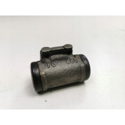 Cylinderek hamulcowy tył Peugeot 309 Renault 11 OE 4402.79