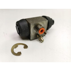 Cylinderek hamulcowy tył FORD TRANSIT 1985- OE 88VB2261AA 6182643