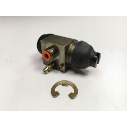 Cylinderek hamulcowy tył FORD TRANSIT 1985- OE 88VB2261AA 6182643