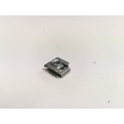 Nakrętka zaciskowa chłodnicy turbosprężarki i intercoolera Astra G 90424093
