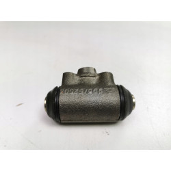 Cylinderek hamulcowy tył Citroen C25 Peugeot J5 OE 4402.58