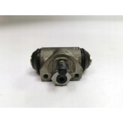 Cylinderek hamulcowy tył Citroen C25 Peugeot J5 OE 4402.58