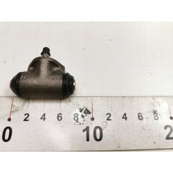 Cylinderek hamulcowy tył Citroen C25 Peugeot J5 OE 4402.58