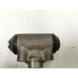 Cylinderek hamulcowy tył Citroen C25 Peugeot J5 OE 4402.58