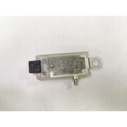WZMACNIACZ ANTENY AUDI A8 D2 OE 4D0035225G