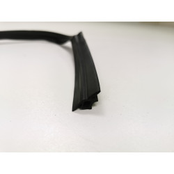 Uszczelka górna drzwi lewy przód Kia Cred 2012- OE 82150 A2000