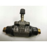 Cylinderek hamulcowy tył Volkswagen Passat B2 Golf III OE 861611053A