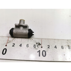 Cylinderek hamulcowy Subaru Justy I Vivio OE 725177752