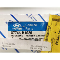 Listwa błotnika lewy przód Hyundai Terracan 2001- OE 87745 H1020