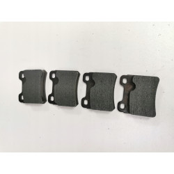 KLOCKI HAMULCOWE TYŁ OPEL CALIBRA ASTRA F VECTRA A OE 1605877 90485136