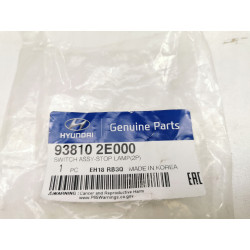 WŁĄCZNIK ŚWIATEŁ STOP HYUNDAI GETZ I20 I30 IX35 KIA CEED OE 93810 2E000