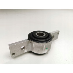 TULEJA WAHACZA PRZÓD FIAT CROMA 90-96 ALFA 164 OE 82388433