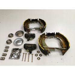 Zestaw do hamulców, hamulce bębnowe tył Peugeot 309 OE 4241.7H