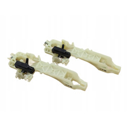 STELAŻ KLAMKI LEWY PRZÓD KIA SPORTAGE III 2010-2015 OE 82655 3W000QQK