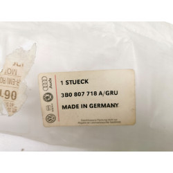 Listwa zderzaka przedniego prawa VW PASSAT 1996- 3B0807718A/GRU 3B0807718A