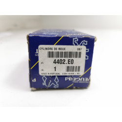 Cylinderek hamulcowy prawy tył Peugeot 206 1998- OE 4402E0 4402.E0