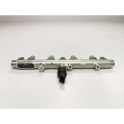 Listwa paliwowa Citroen C5 C8 Peugeot Expert OE 0445214017 1570.A0