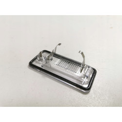 KLOSZ LAMPKA TABLICY REJESTRACYJNEJ LEWA AUDI A3 A4 A6 A8 Q7 OE 8E0943021B