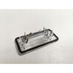 KLOSZ LAMPKA TABLICY REJESTRACYJNEJ LEWA AUDI A3 A4 A6 A8 Q7 OE 8E0943021B