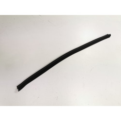 Listwa tylnej lewej szyby KIA Venga 09-18 Hyundai IX20 OE 83231 1P000