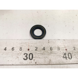 Uszczelniacz wałka atakującego 26x47x7 FIAT PANDA I OE 5948044