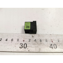 Obudowa, Gniazdo port USB Kia Ceed 2018- OE 96121 J7300