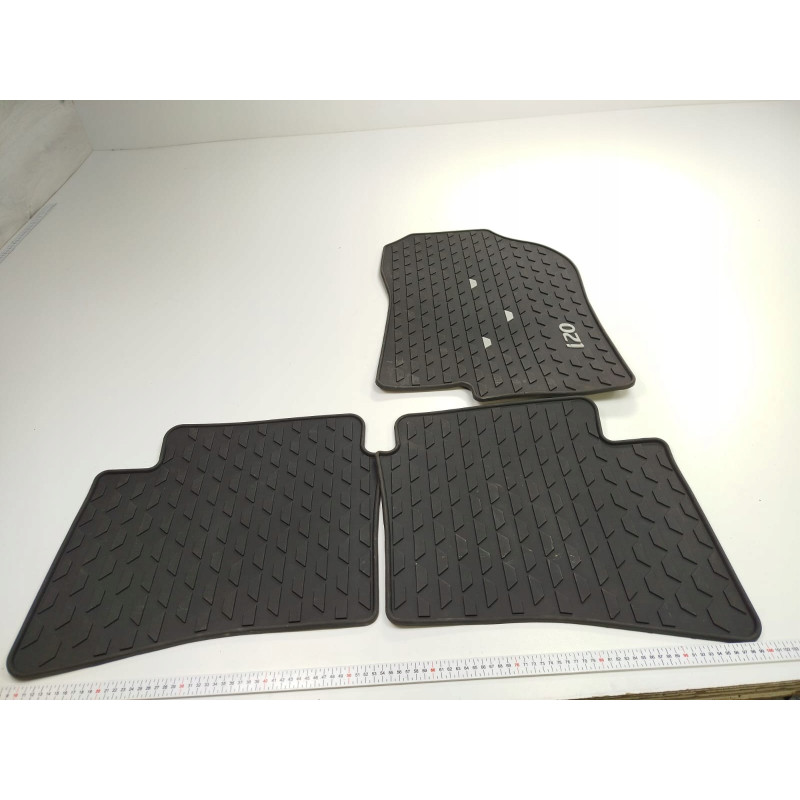 Dywaniki gumowe Hyundai I20 OE Q0131ADE00GR