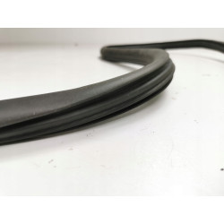 Uszczelka drzwi lewy tył Volkswagen Golf 1998- OE 1J6867367