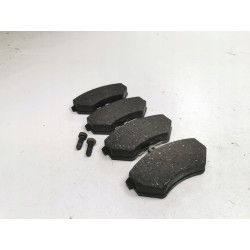 KLOCKI HAMULCA PRZÓD VOLKSWAGEN GOLF CADDY PASSAT OE 357615115C JZW698151F