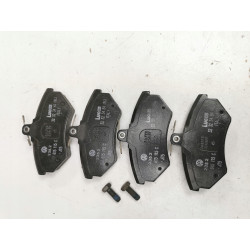 KLOCKI HAMULCA PRZÓD VOLKSWAGEN GOLF CADDY PASSAT OE 357615115C JZW698151F